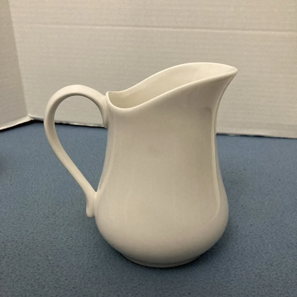 Vtg Pier 1 Imports White 6.5